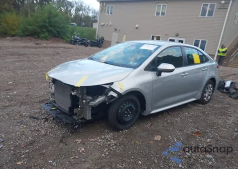 2020 Toyota Corolla Le z USA, uszkodzony, nr VIN 5YFEPRAE3LP030281